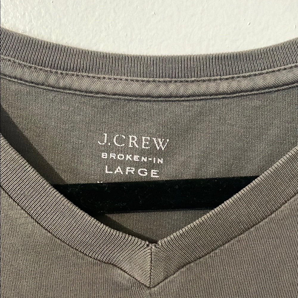 J. Crew Men's Gray V-Neck T-Shirt - Picture 2 of 4